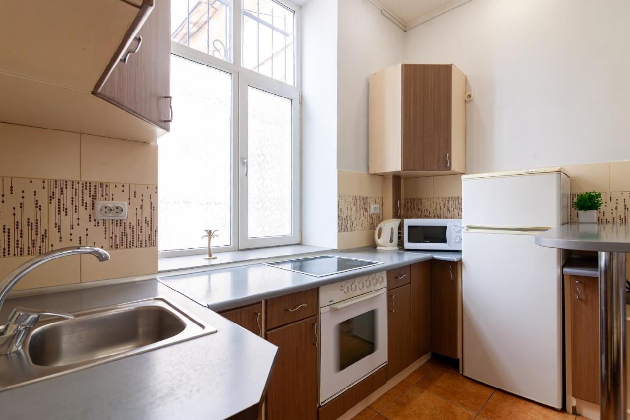 Leogrand Apartments Svobody 33 Lviv Buitenkant foto